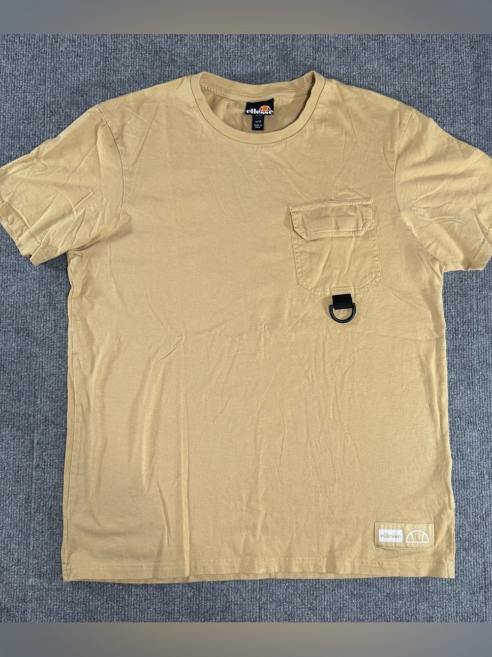 Ellesse Karakoram Utility Tee M Beige Tan Cargo Pocket D-Ring Tactical Hypebeast